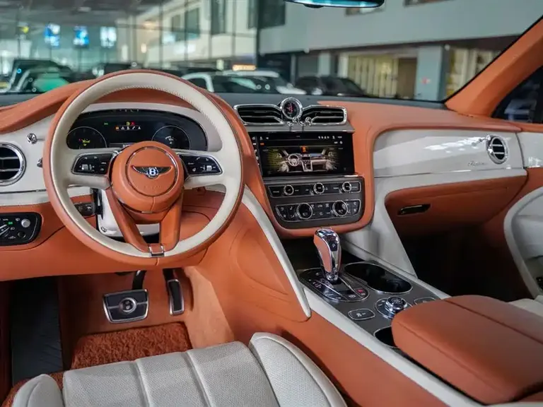 Bentley Bentayga 4.0 T V8 LWB Range Elegant Degree