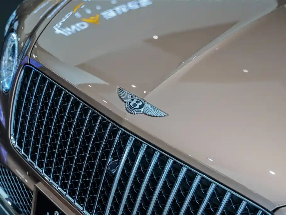 Bentayga 4.0 T V8 LWB Range Elegant Degree