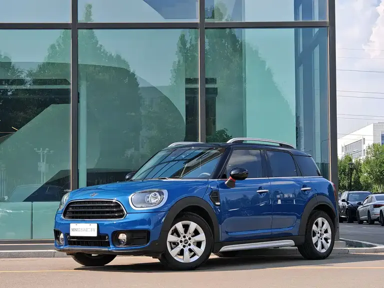 MINI COUNTRYMAN 1.5 T COOPER Classic