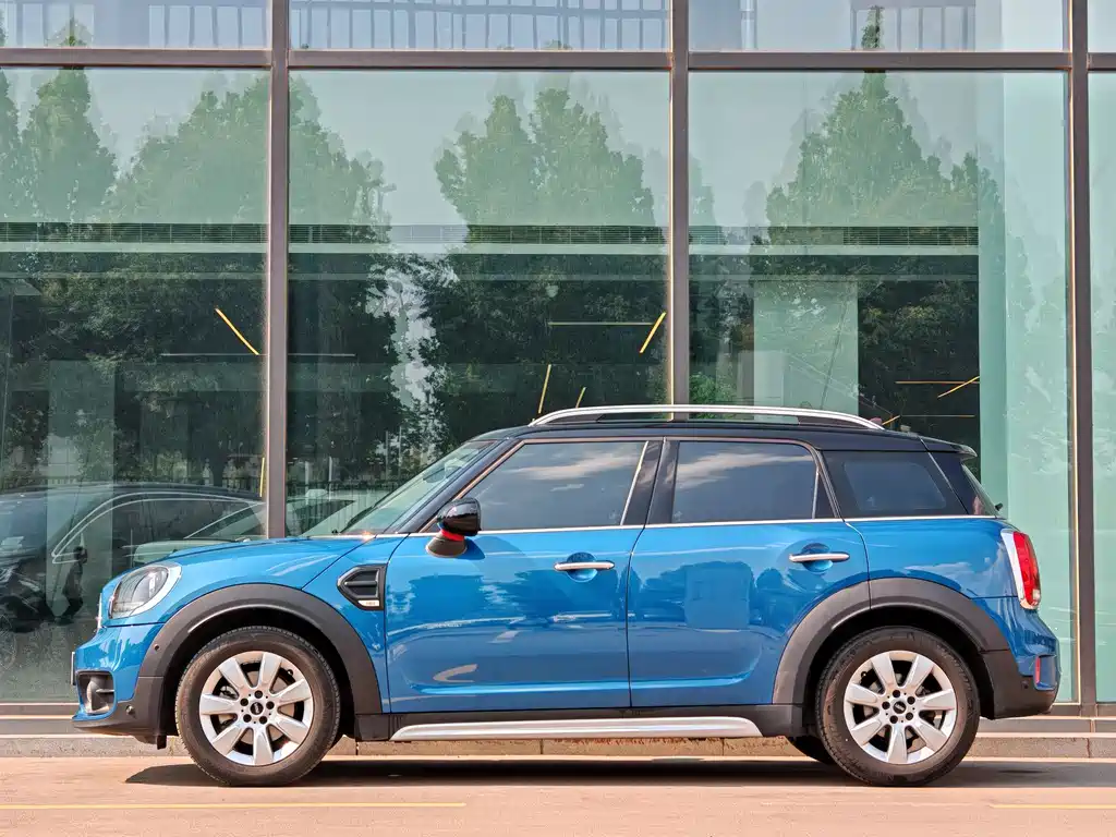 MINI COUNTRYMAN 1.5 T COOPER Classic