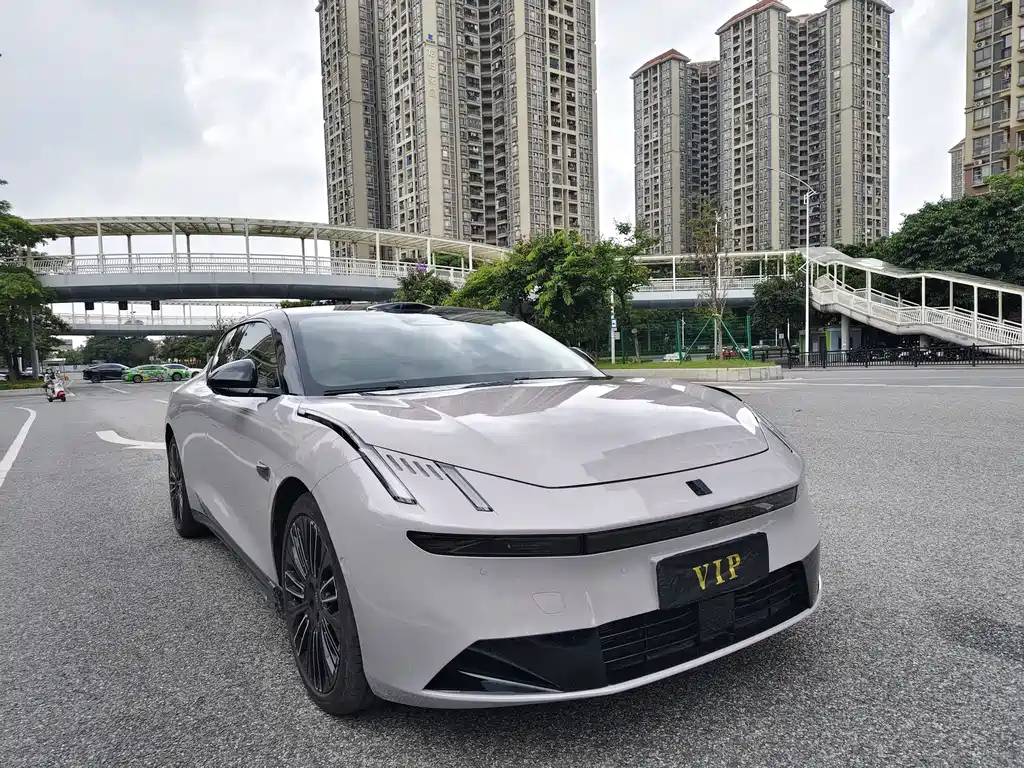 Lynk & Co 10 EM-P 领克10 2025款 240四驱Ultra
