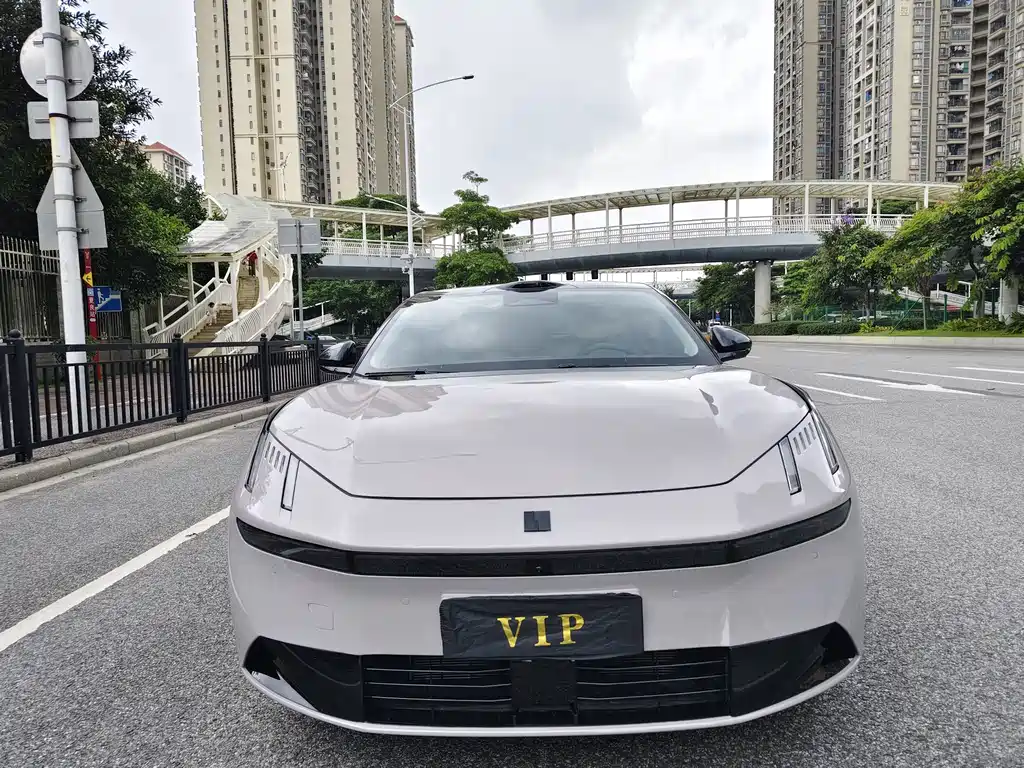 Lynk & Co 10 EM-P 领克10 2025款 240四驱Ultra