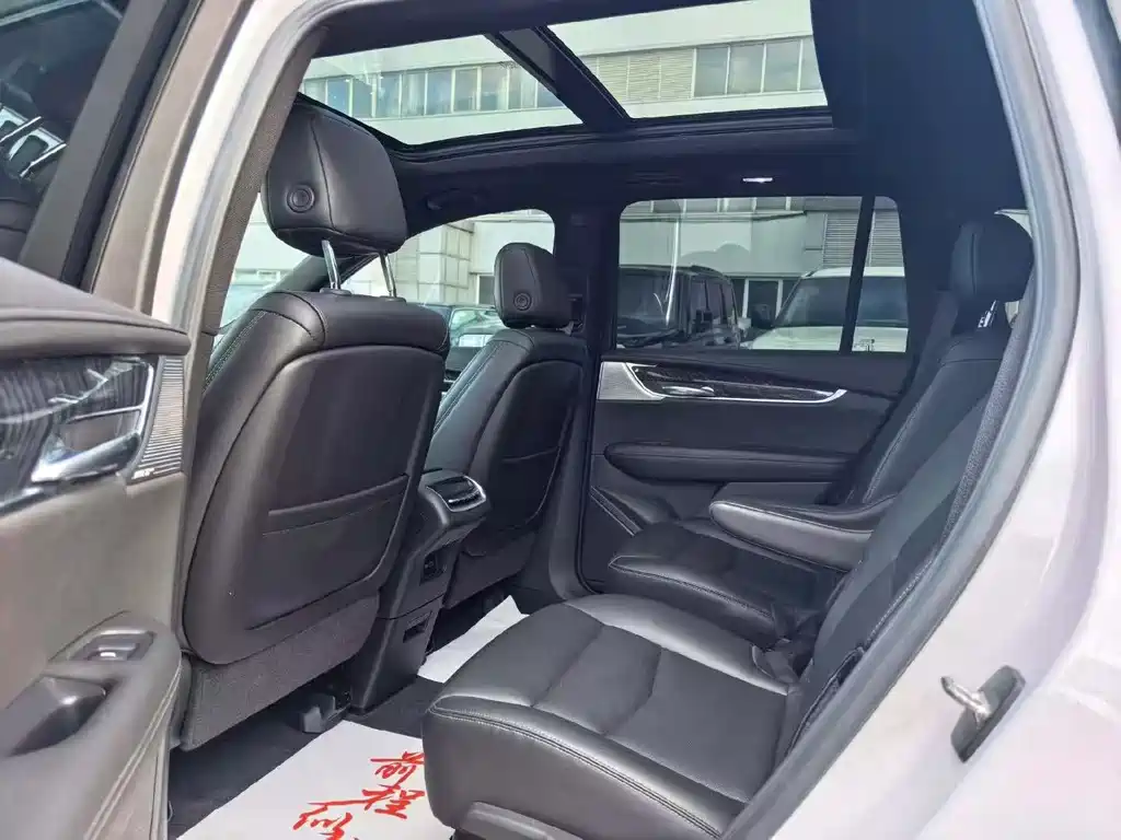 Cadillac XT6 2.0 T 6-seat 4 WD Luxury