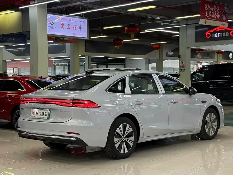 Geely Galaxy A7 银河A7 EM 2025款 EM-i 150 km 探索+版