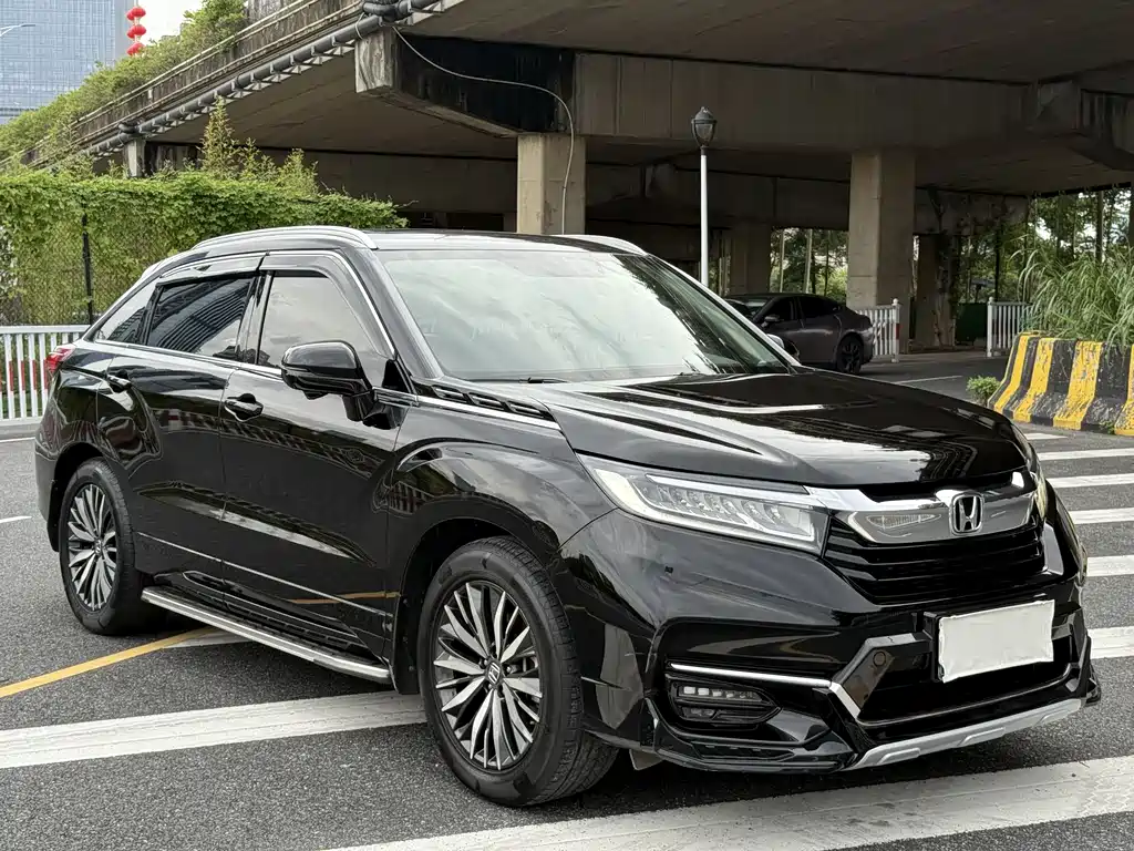 Avancier 370 TURBO 2 WD Luxury