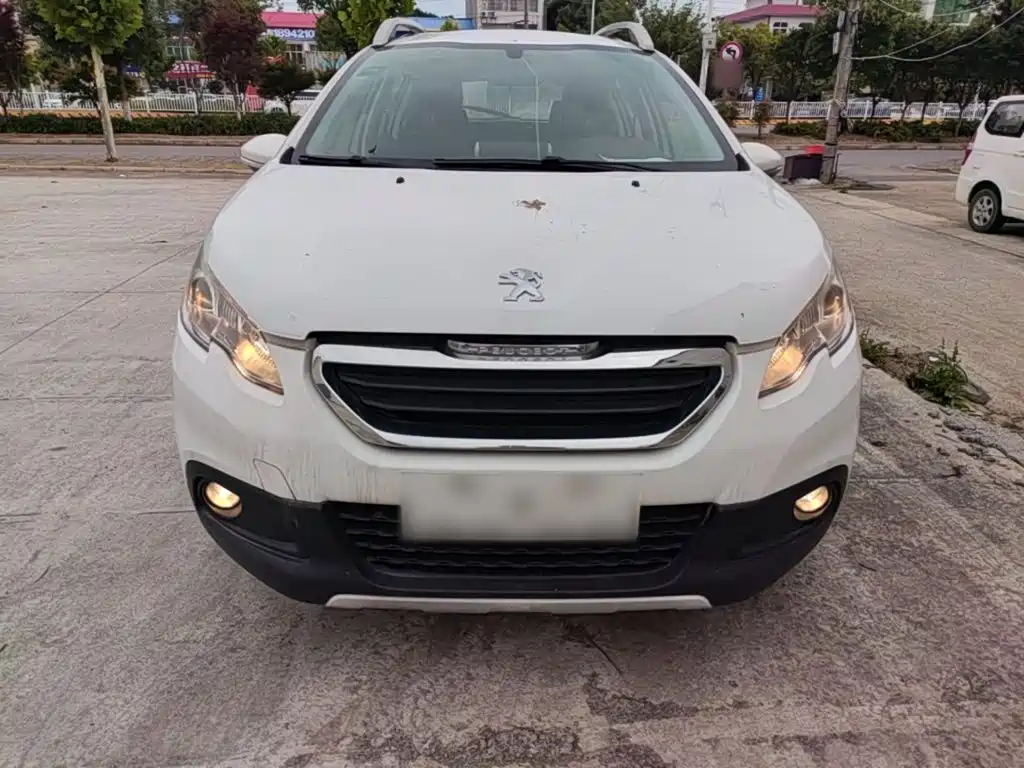 Peugeot 2008 2014 1.6 L Manual Trendy