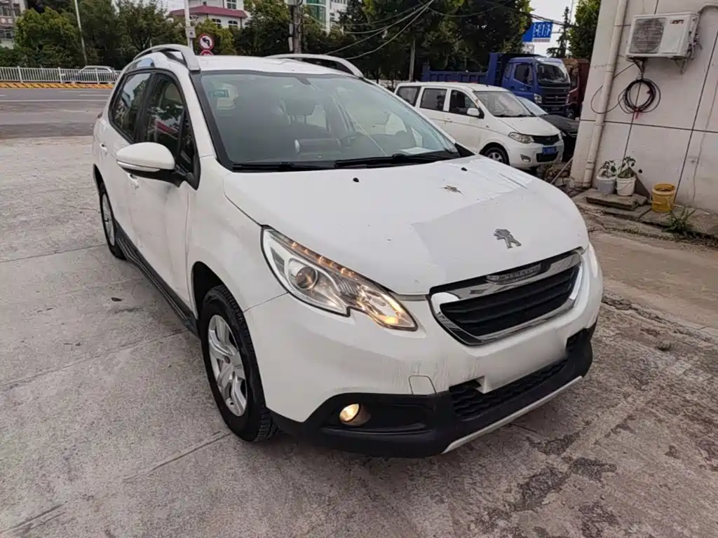Peugeot 2008 2014 1.6 L Manual Trendy