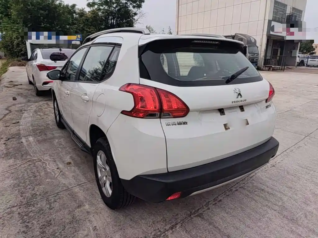 Peugeot 2008 2014 1.6 L Manual Trendy