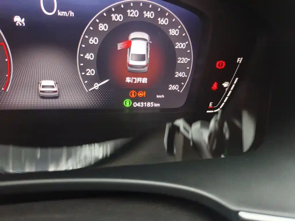 Integra 240 TURBO CVT Luxury