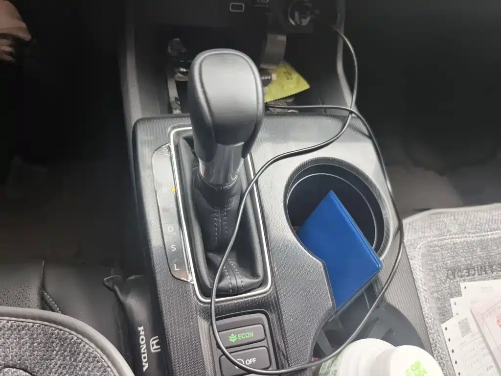 Integra 240 TURBO CVT Luxury