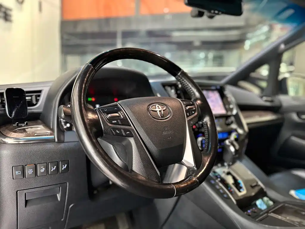 Alphard 3.5 L Luxury