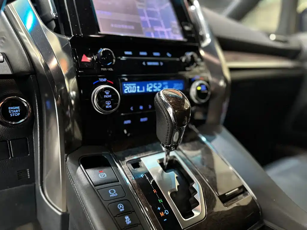 Alphard 3.5 L Luxury