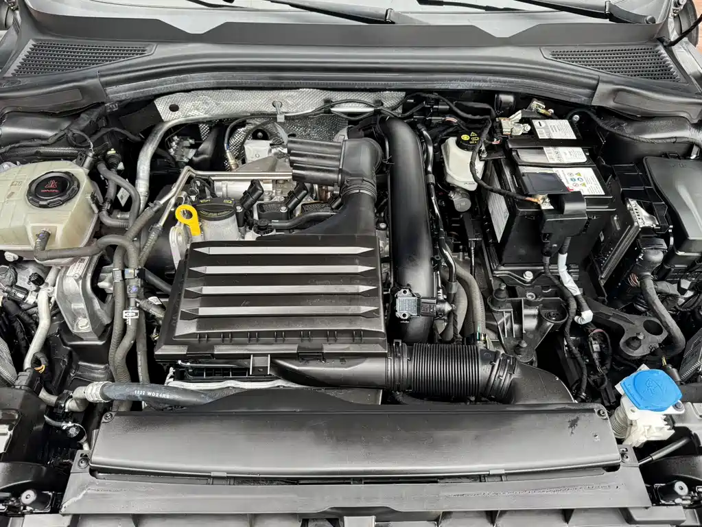 Lamando Lamando L 280 TSI DSG Spicy Cool