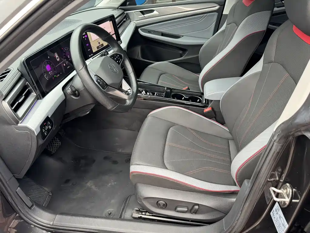 Lamando Lamando L 280 TSI DSG Spicy Cool