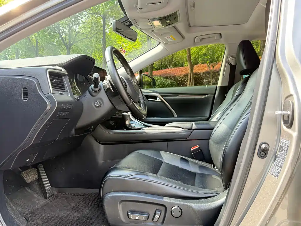 Lexus RX Facelift 300 2 WD Elite
