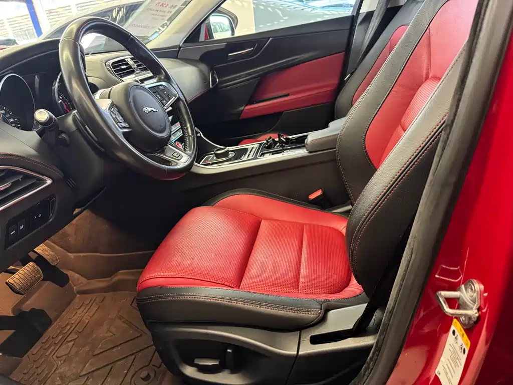 Jaguar XE 2.0 T 200 PS R-Sport