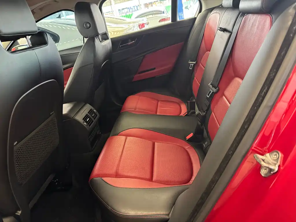 Jaguar XE 2.0 T 200 PS R-Sport