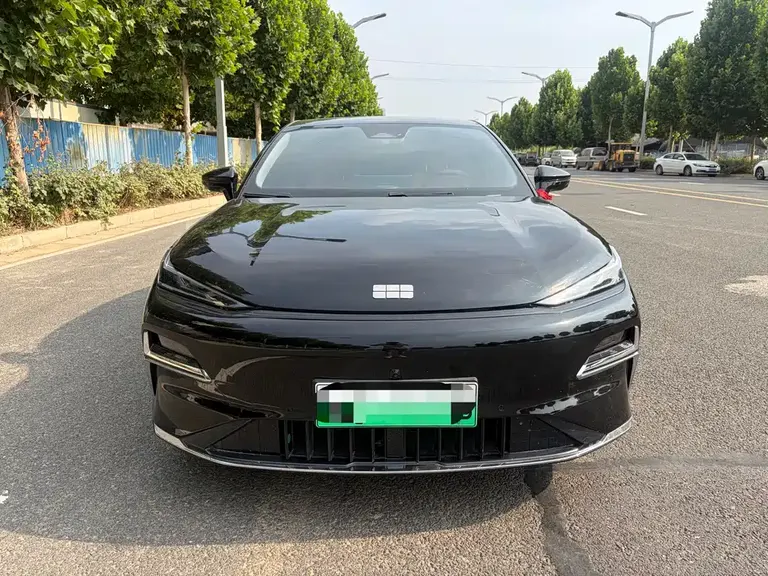 Geely Galaxy Xingyao 8 130 km EM-i Premium