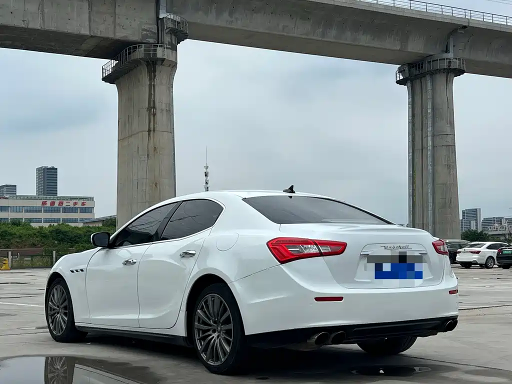 Ghibli 3.0 T Standard