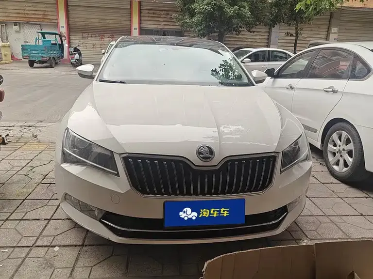 Skoda Superb TSI330 DSG Creation