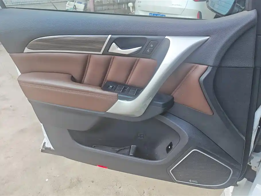 Haval H9 2.0 T Gasoline 4 WD Luxury 7-seat
