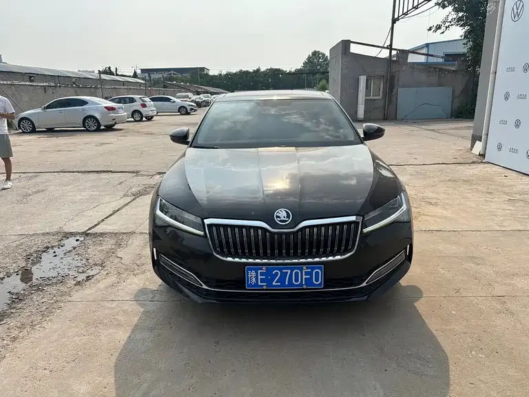 Skoda Superb Facelift TSI280 DSG Premium