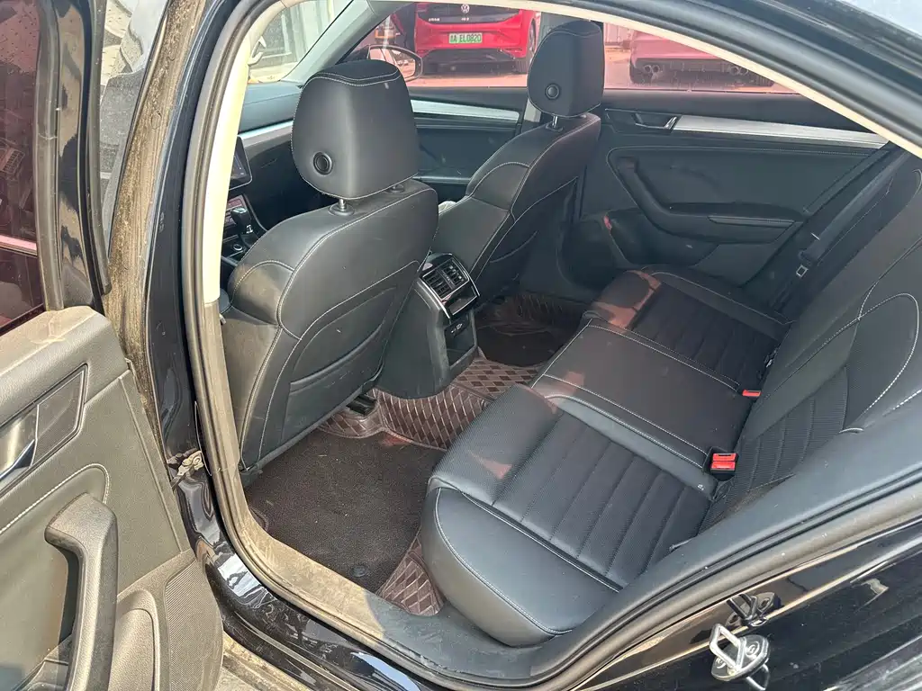 Superb Facelift TSI280 DSG Premium