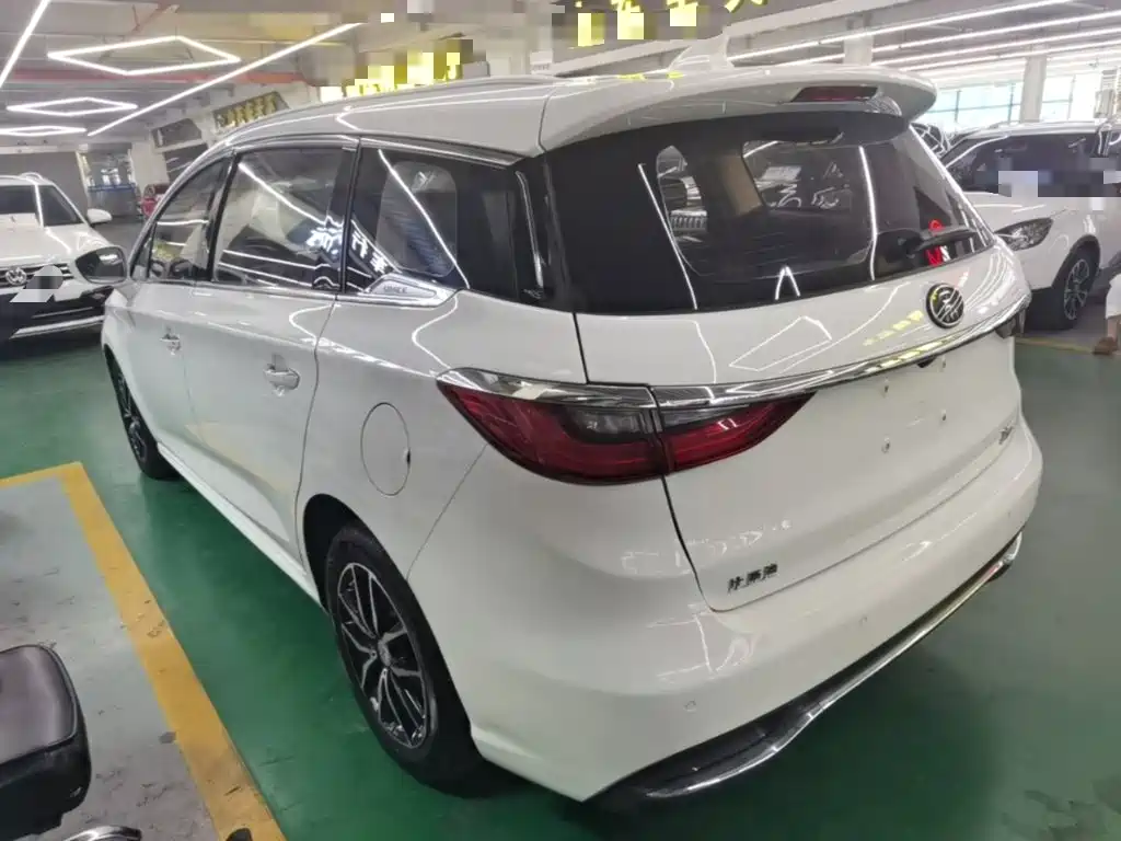 Song MAX 1.5 T Auto Connected Distinguished 7-seat