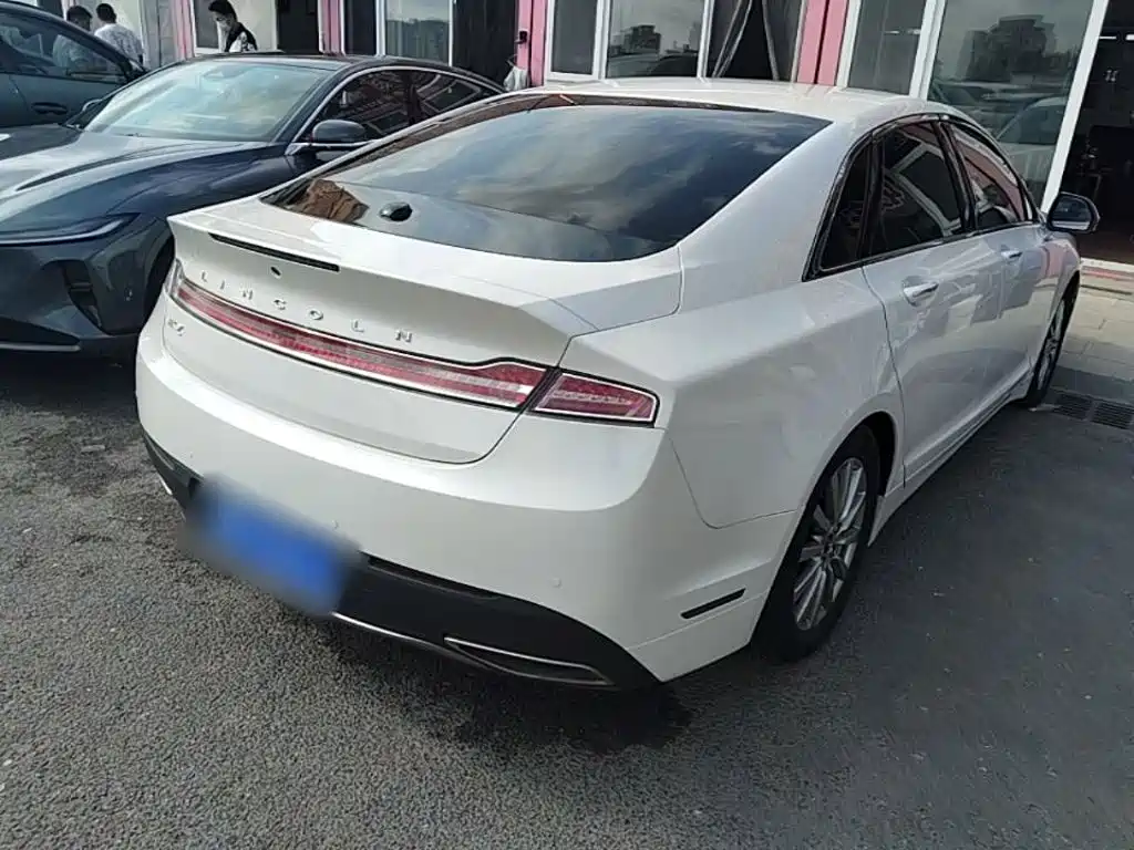 Lincoln MKZ 2.0 T Premium