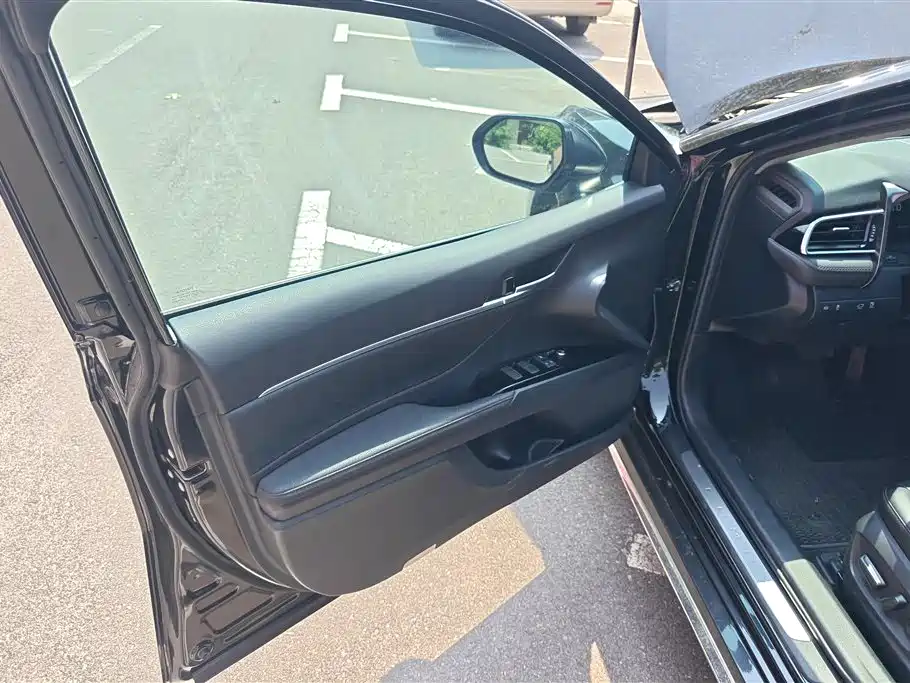 Camry Dual Engine 2.5 HG Luxury