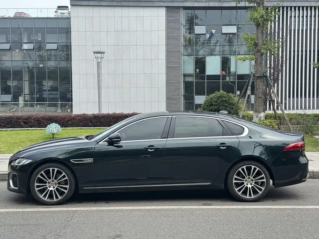 Jaguar XFL 2.0 T P250 2 WD Premium Luxury