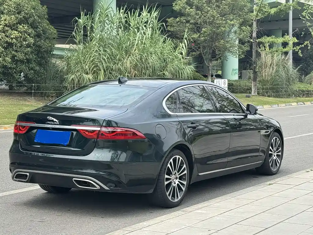 Jaguar XFL 2.0 T P250 2 WD Premium Luxury