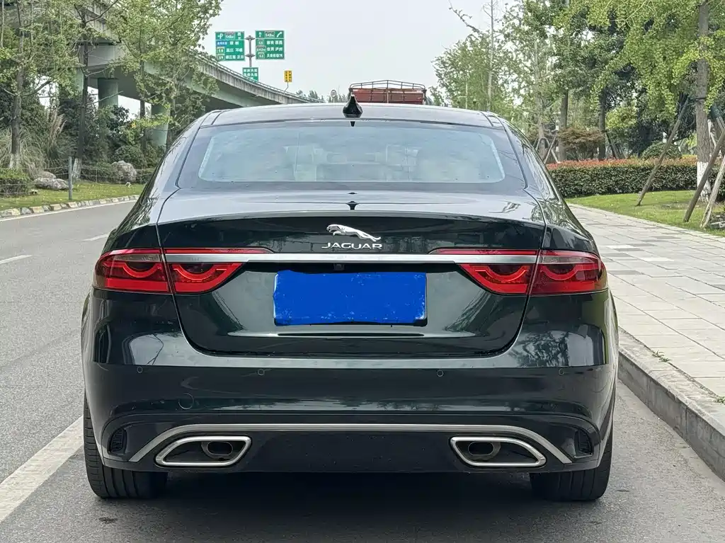 Jaguar XFL 2.0 T P250 2 WD Premium Luxury