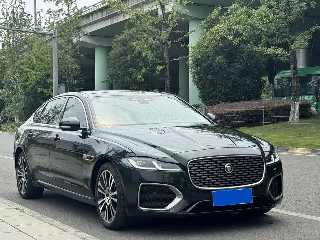 Jaguar XFL 2.0 T P250 2 WD Premium Luxury