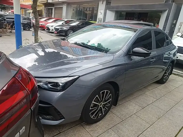 Roewe i5 Facelift 1.5 L CVT Diamond