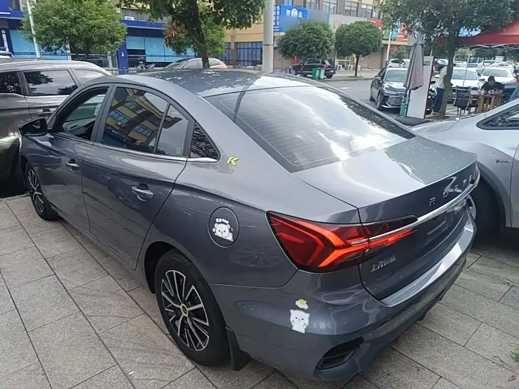 Roewe i5 Facelift 1.5 L CVT Diamond