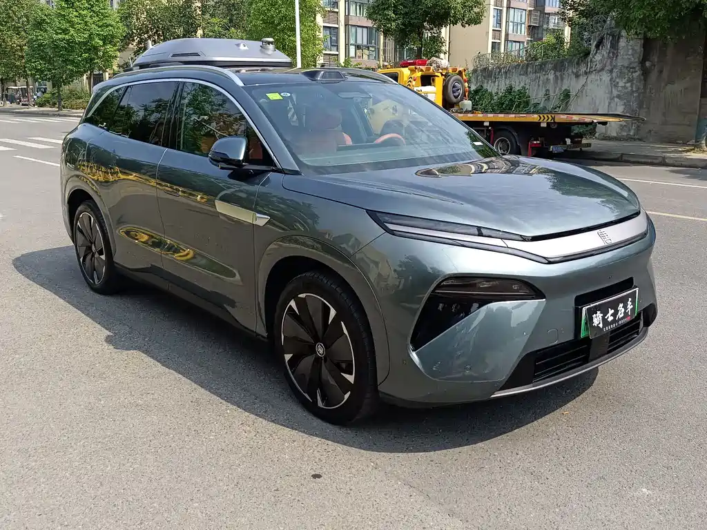 Tang L DM 175 KM Drone Player