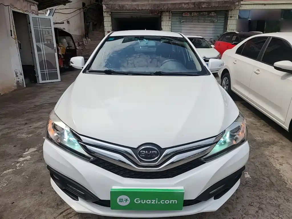 BYD F3 比亚迪F3 2018款 1.5 L 自动尊享型