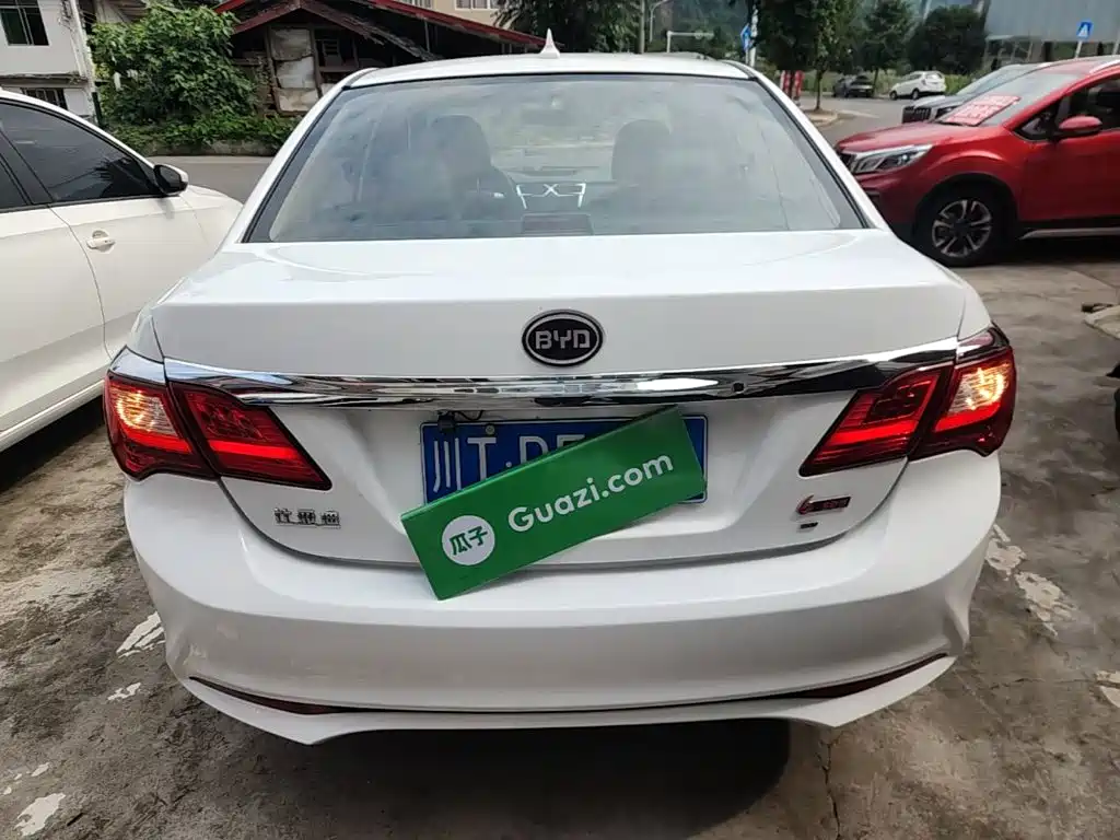 BYD F3 比亚迪F3 2018款 1.5 L 自动尊享型
