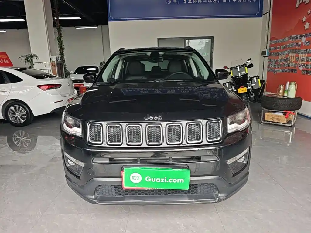 Compass 200 T Auto Home Enjoyment