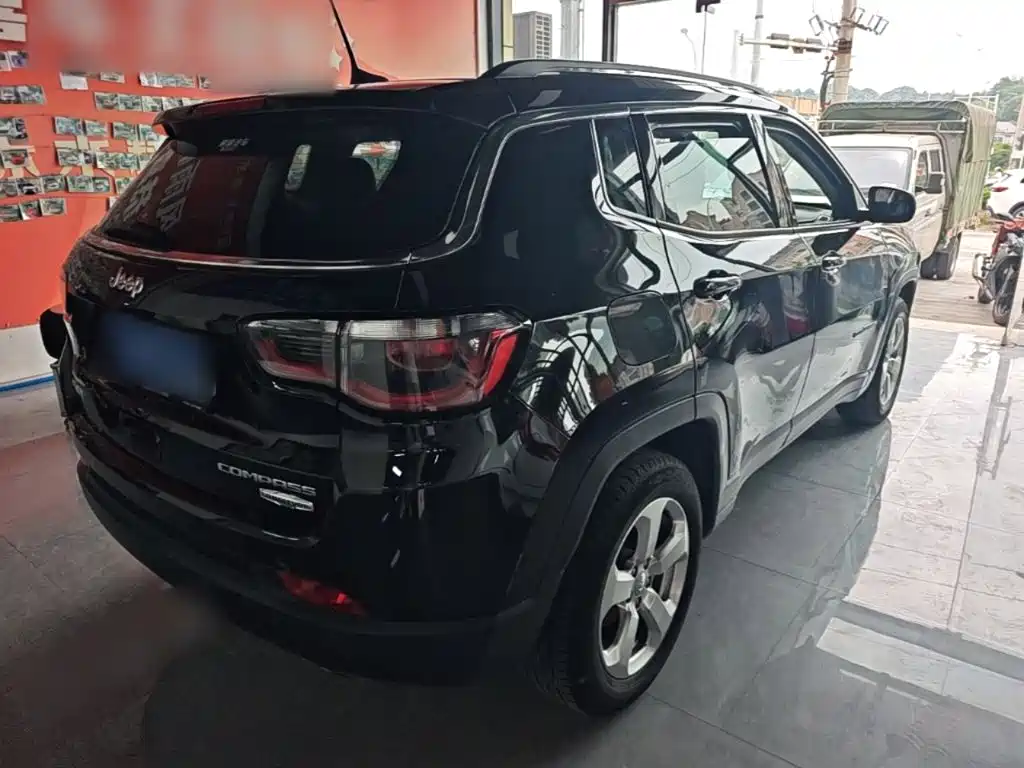 Compass 200 T Auto Home Enjoyment
