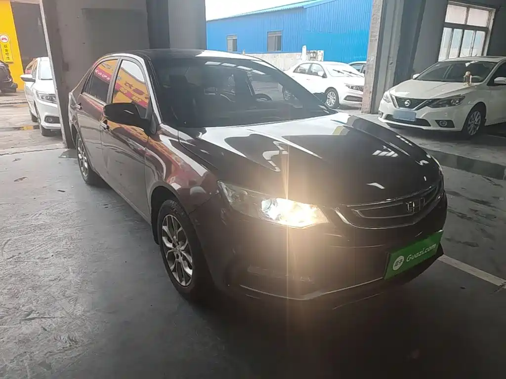 Vision 1.5 L Auto Distinguished