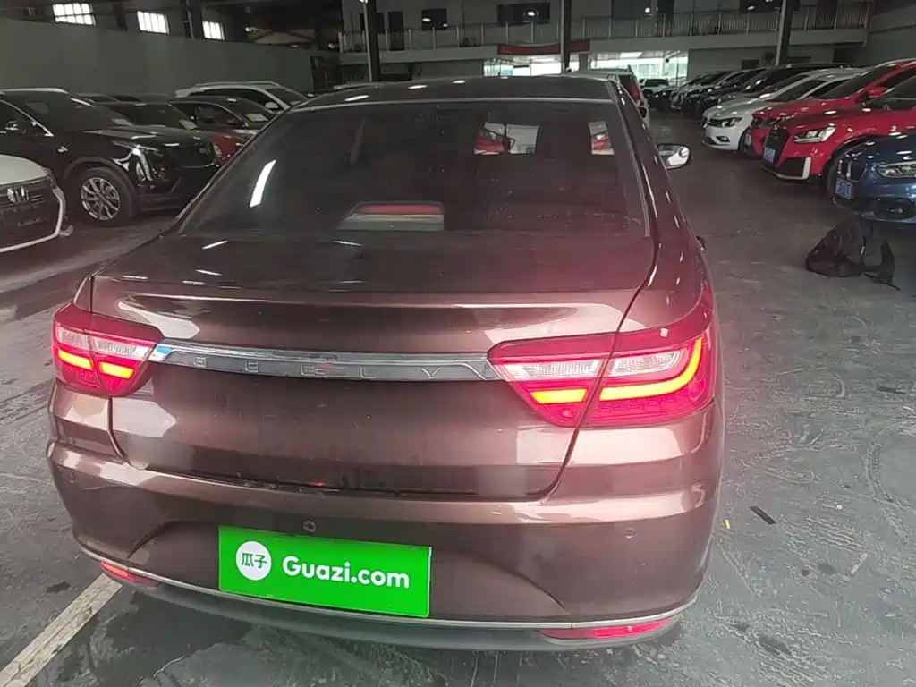Vision 1.5 L Auto Distinguished