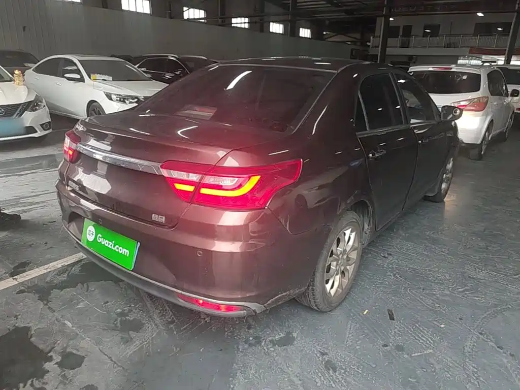 Vision 1.5 L Auto Distinguished