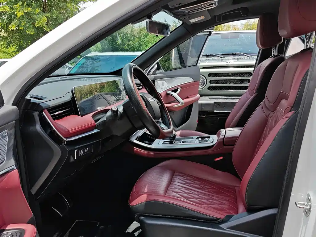 Jetour X70 PLUS 1.5 T DCT Brave PLUS 5-seat