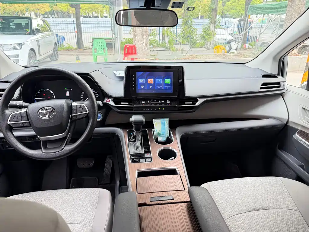 Sienna 2.5 L Hybrid Comfort
