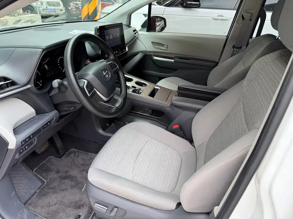 Sienna 2.5 L Hybrid Comfort