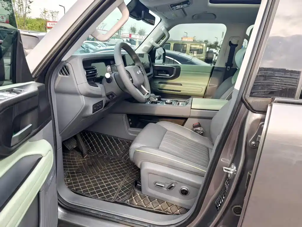 BAIC BJ40 2.0 T New City Hunter Supreme