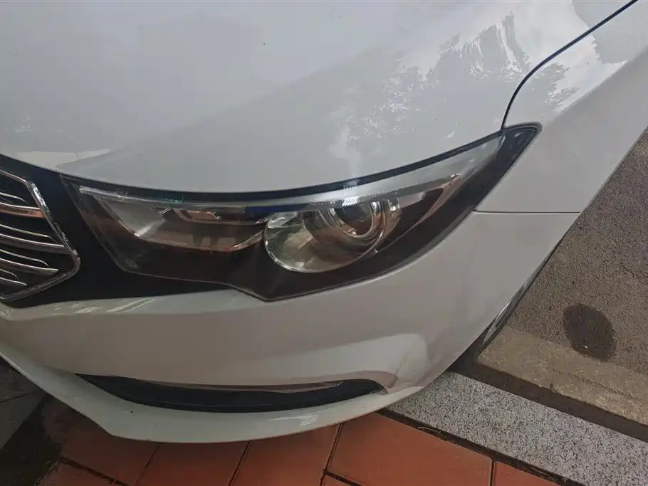 Besturn B30 奔腾B30 2016款 1.6 L 自动尊享型