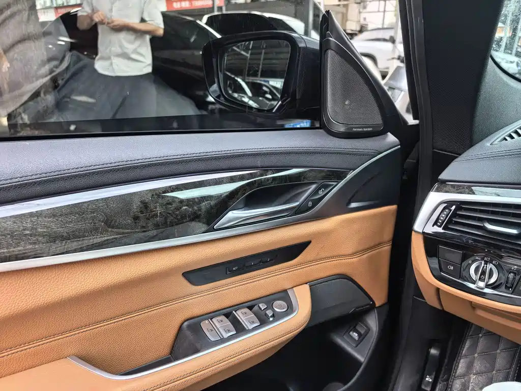 BMW 6 Series GT 630 i M Sport Package